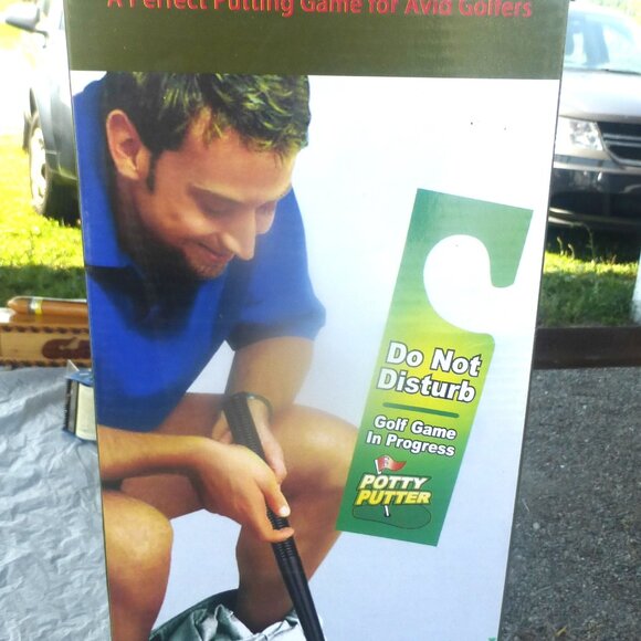 GMS1 TOILET GOLF Putting Game 4 Golfers Golf Balls Putter Putting Green Sign - Picture 2 of 2